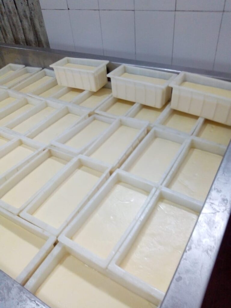 Muçarela fabricada e padronizada pela monobloco inoxul