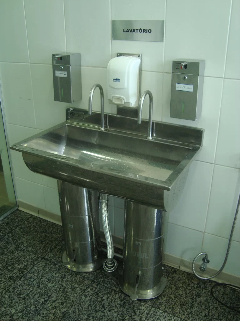 Pia Sanitária em Aço Inox
